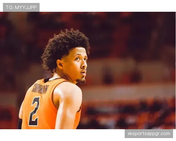 凯德·坎宁安通过无球跑动提升三分效率，拉开与队友的得分差距